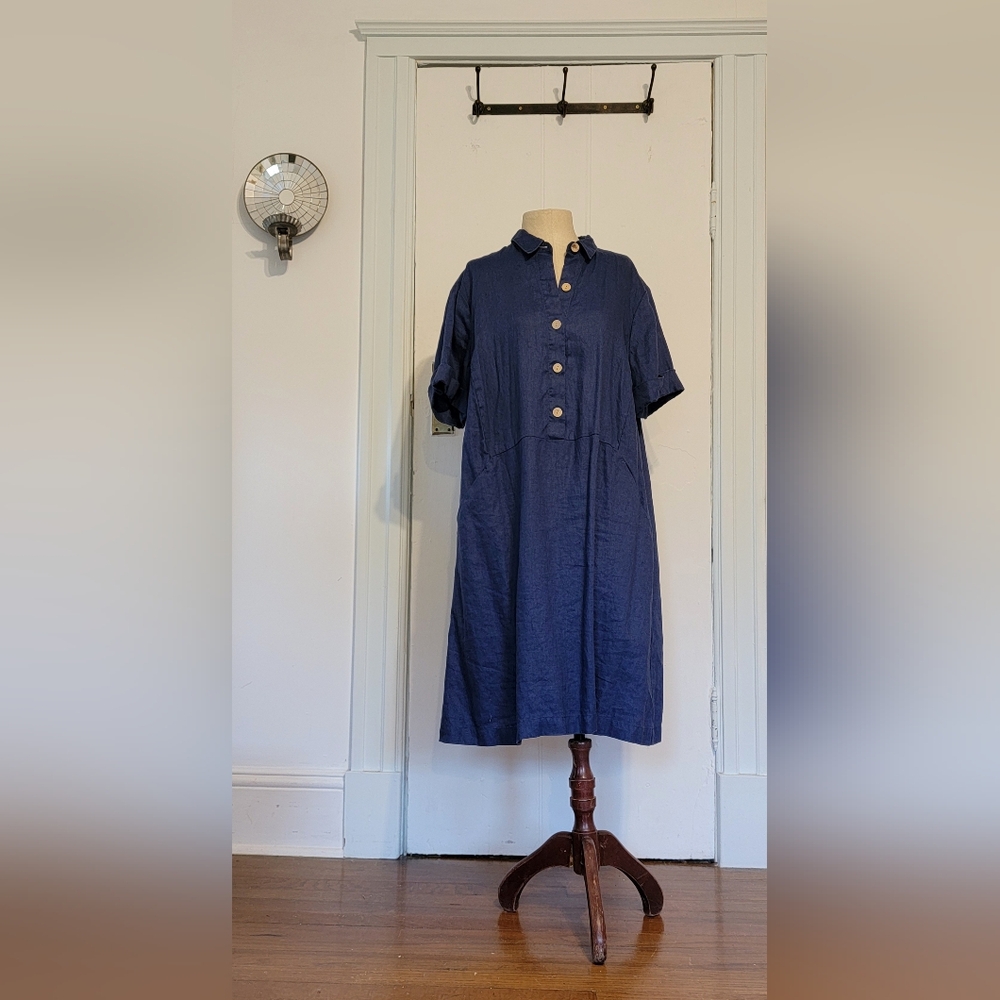 J. Jill indigo/blue linen dress with collar, buttons and slash pockets. Size XL.